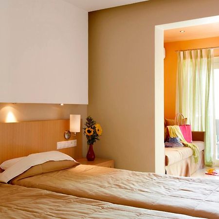 Astoria Hotel Trúlosz Kültér fotó