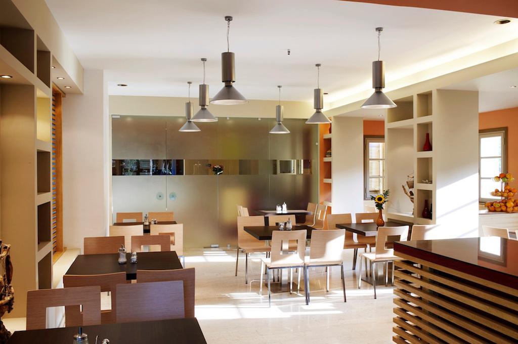 Astoria Hotel Trúlosz Kültér fotó